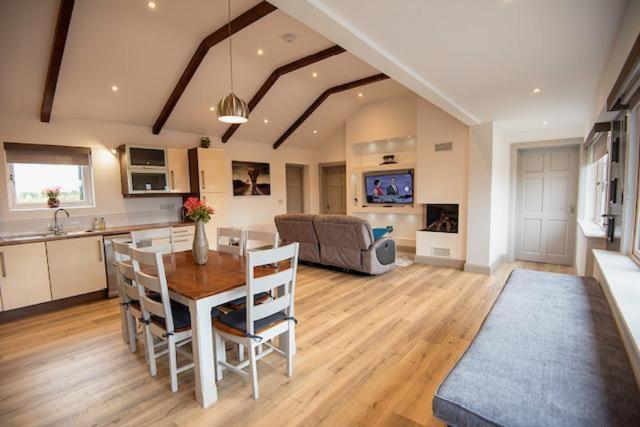 Meadowlane Lodge Cork Bagian luar foto